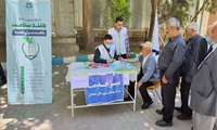 دیدار مردمی رئیس مرکز بهداشت همدان در نمازجمعه